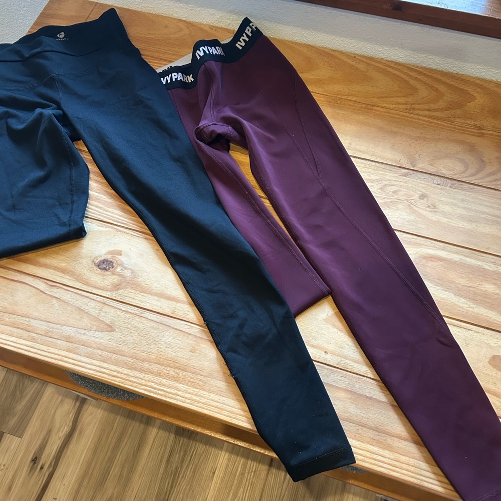 IVY PARK Black and Burgundy Active Leggings